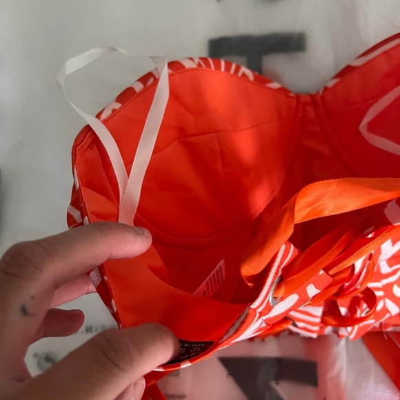 SHEIN Privé Allover Print
Grommet Lace Up Bustier Tube Top SIZE XS ORANGE & PINK - Picture 8 of 13